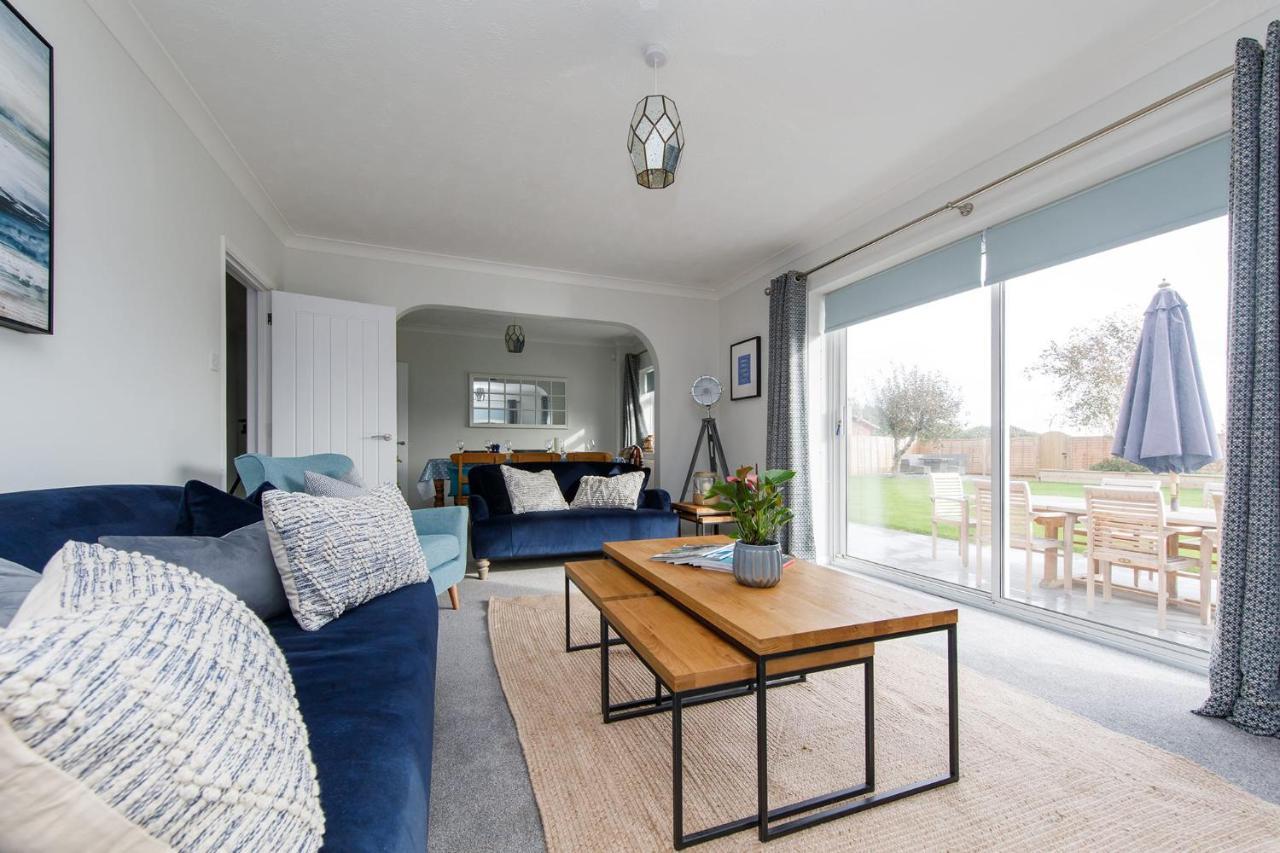 Spacious Home For 8 In Witterings - Walk To Beach East Wittering Dış mekan fotoğraf