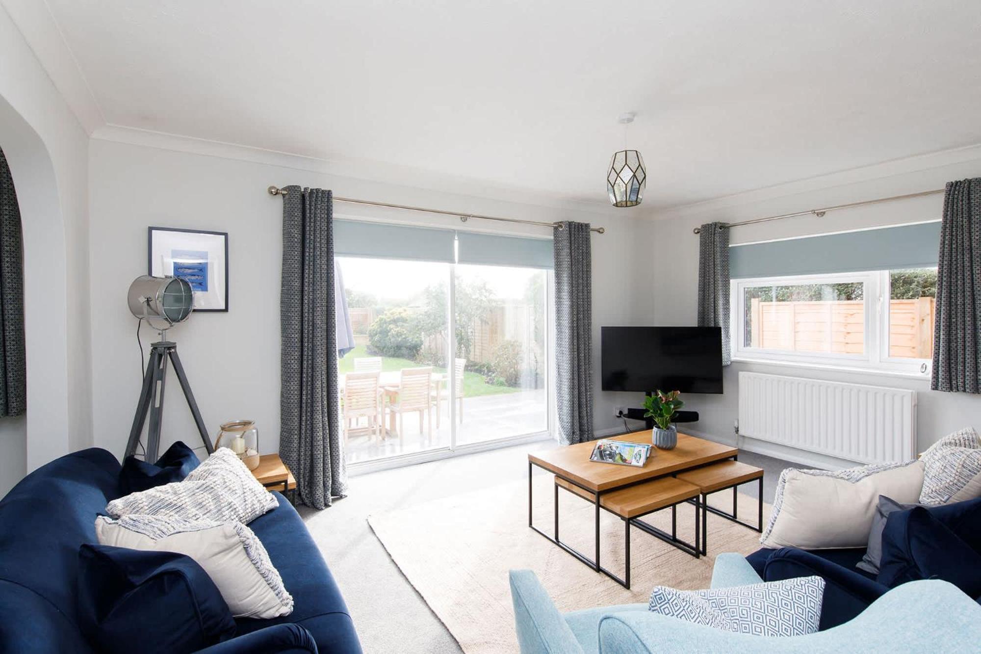 Spacious Home For 8 In Witterings - Walk To Beach East Wittering Dış mekan fotoğraf
